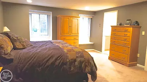 2290 Chicago, Warren, MI 48092 photo 20