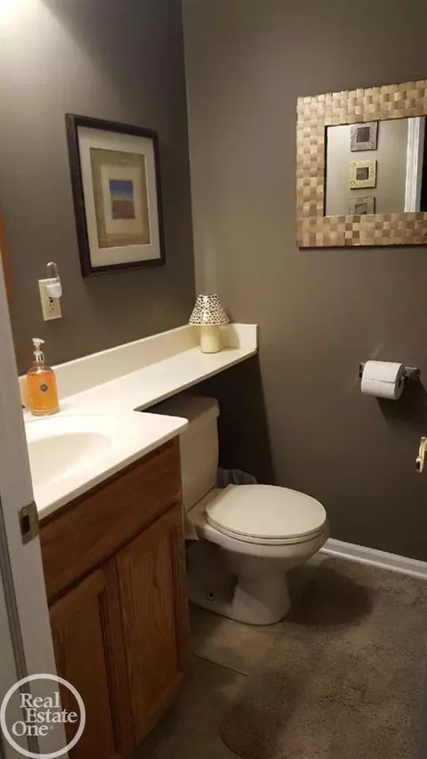 2290 Chicago, Warren, MI 48092 photo 24