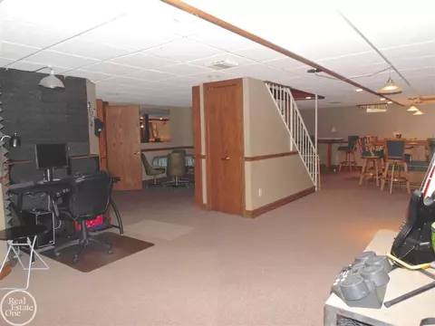 2290 Chicago, Warren, MI 48092 photo 33