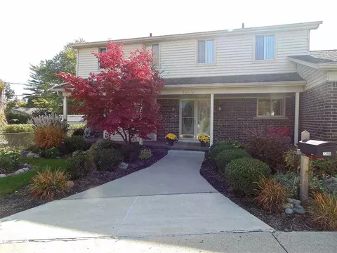 2290 Chicago, Warren, MI 48092 photo 1