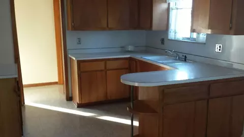 8271 Stanley, Warren, MI 48093 photo 8