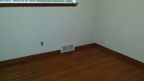 8271 Stanley, Warren, MI 48093 photo 3
