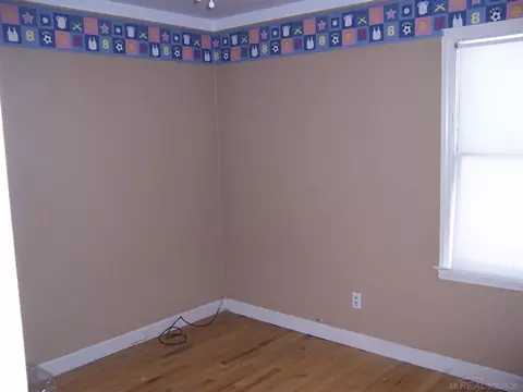 23082 Normandy, Eastpointe, MI 48021 photo 6