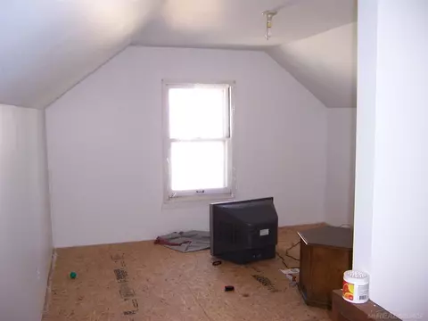 23082 Normandy, Eastpointe, MI 48021 photo 8