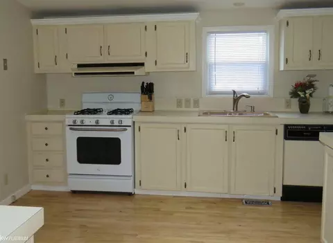 3311 Fruit, Algonac, MI 48001 photo 9