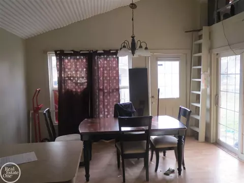 31585 Taylor, Wayne, MI 48184 photo 9