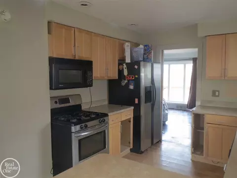 31585 Taylor, Wayne, MI 48184 photo 8