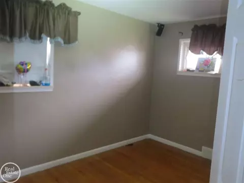 31585 Taylor, Wayne, MI 48184 photo 10