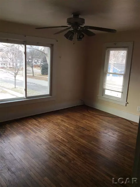 218 E Hunt, Adrian, MI 49221 photo 14