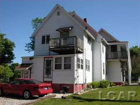 218 E Hunt, Adrian, MI 49221 photo 2