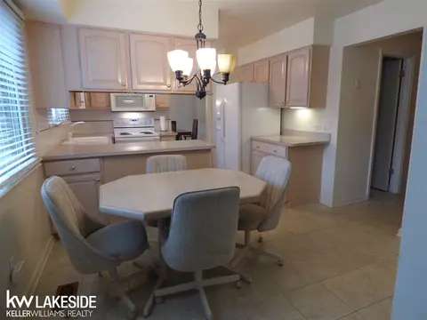 15285 Spruce, Macomb, MI 48044 photo 9