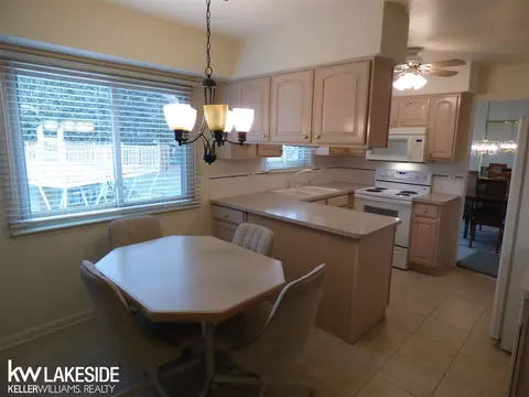 15285 Spruce, Macomb, MI 48044 photo 10