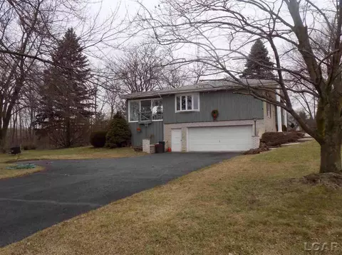 39 Ridgemont, Adrian, MI 49221 photo 2