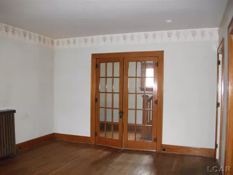 229 Clinton, Adrian, MI 49221 photo 4