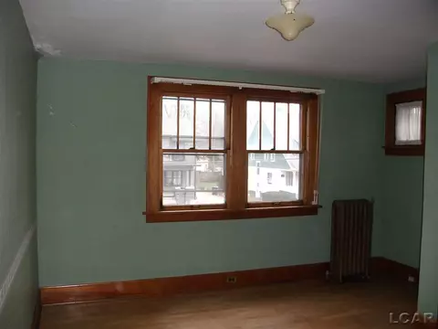 229 Clinton, Adrian, MI 49221 photo 13