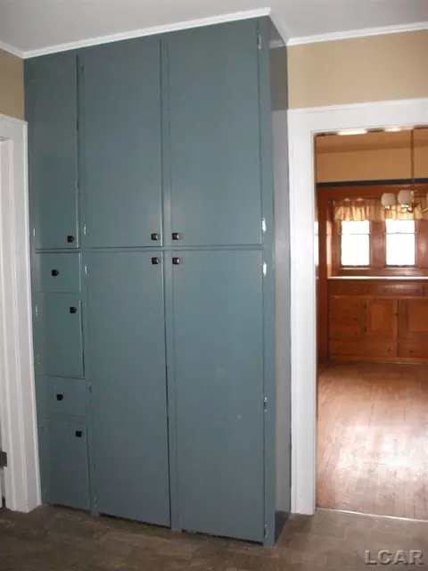 229 Clinton, Adrian, MI 49221 photo 7