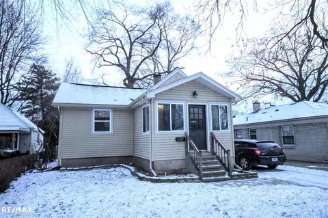 56 E Garfield, Hazel Park, MI 48030 photo 2