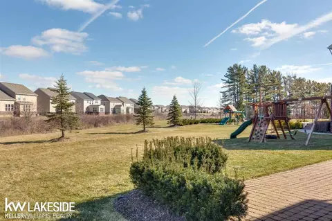 49614 Bloomsbury, Macomb, MI 48044 photo 34