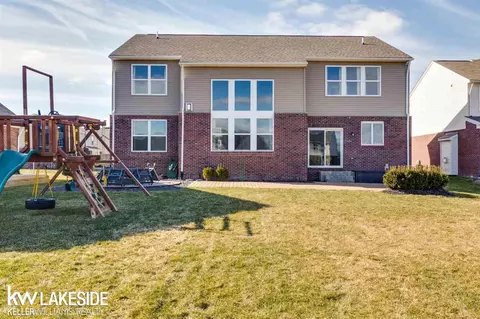 49614 Bloomsbury, Macomb, MI 48044 photo 32