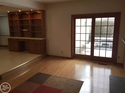31329 Acton, Warren, MI 48092 photo 14