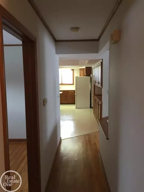 31329 Acton, Warren, MI 48092 photo 25