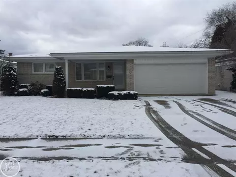 31329 Acton, Warren, MI 48092 photo 2