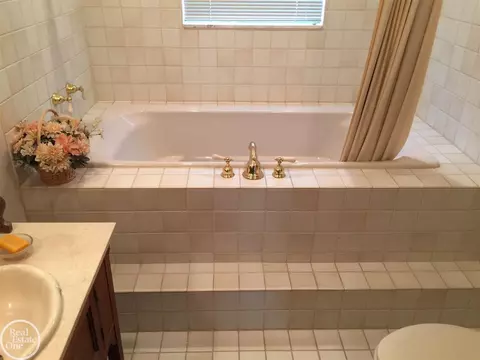 31329 Acton, Warren, MI 48092 photo 24