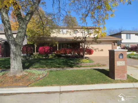 20620 Maplewood, Riverview, MI 48193 photo 2