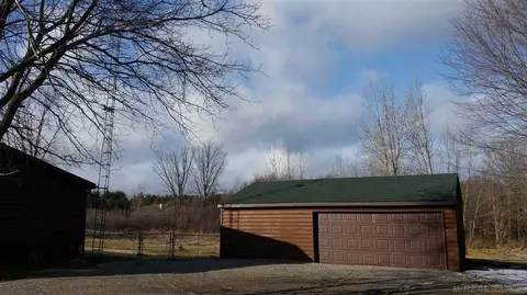 6725 Townsend, Applegate, MI 48401 photo 2
