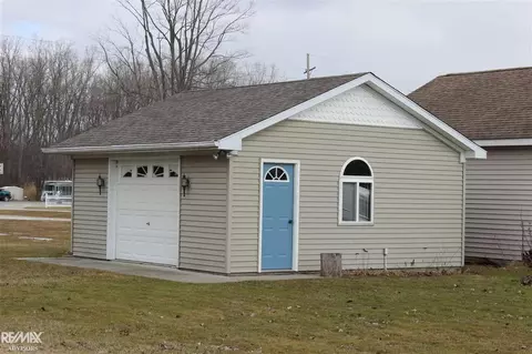 5237 Pointe Tremble, Algonac, MI 48001 photo 3