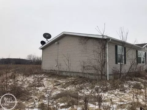 9795 Lambs, Wales, MI 48027 photo 13