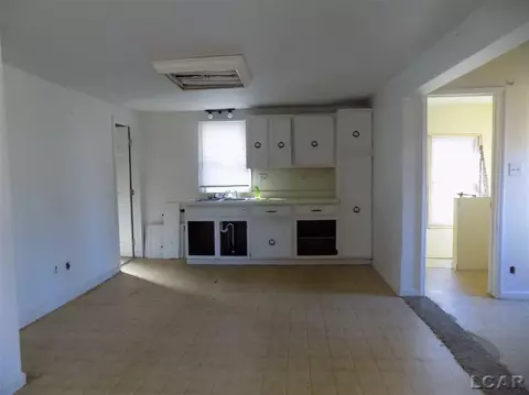 839 Ormsby, Adrian, MI 49221 photo 5