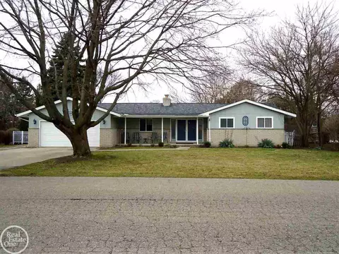 36075 Farmbrook, Clinton Township, MI 48035 photo 2