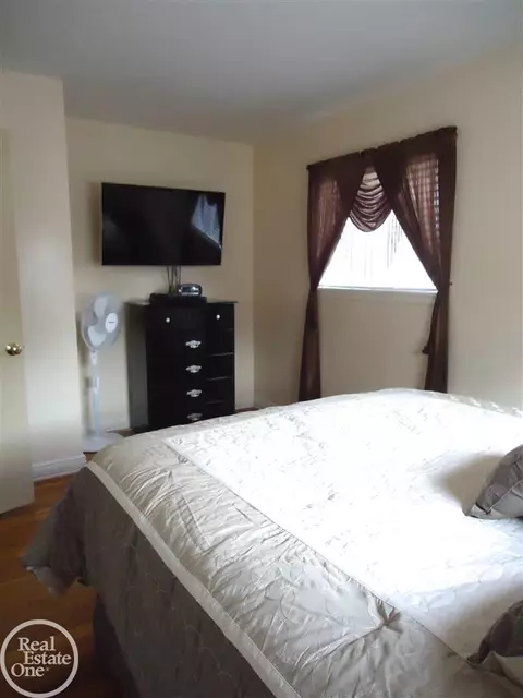 36075 Farmbrook, Clinton Township, MI 48035 photo 24