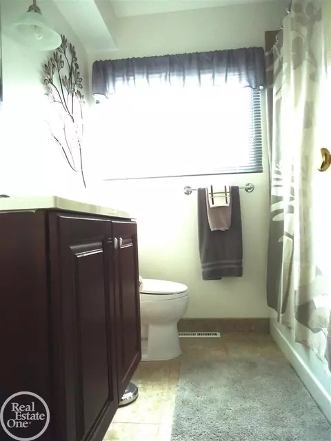 36075 Farmbrook, Clinton Township, MI 48035 photo 26