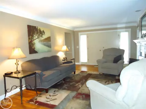 36075 Farmbrook, Clinton Township, MI 48035 photo 4
