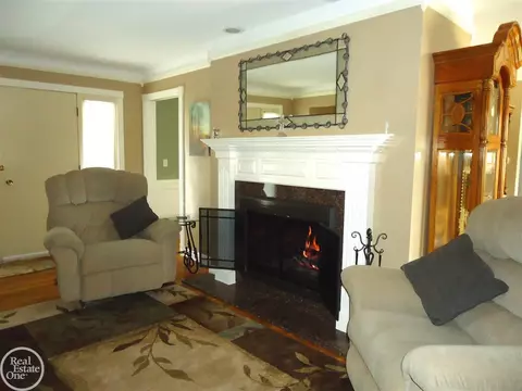 36075 Farmbrook, Clinton Township, MI 48035 photo 9