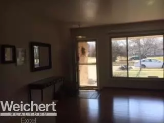 4996 Foxcroft, Troy, MI 48085 photo 9