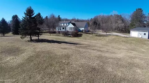 2548 Curtis, Leonard, MI 48367 photo 28