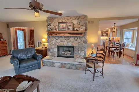 2548 Curtis, Leonard, MI 48367 photo 10