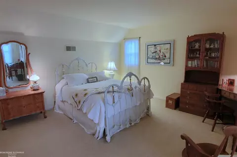 2548 Curtis, Leonard, MI 48367 photo 18