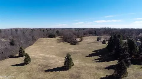 2548 Curtis, Leonard, MI 48367 photo 33