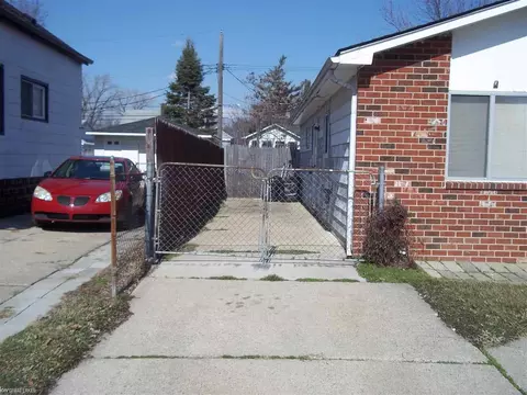 7267 Packard, Warren, MI 48091 photo 2