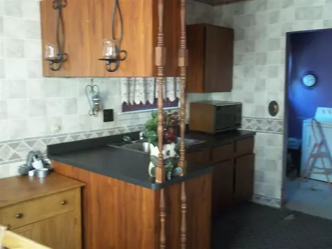 7267 Packard, Warren, MI 48091 photo 5