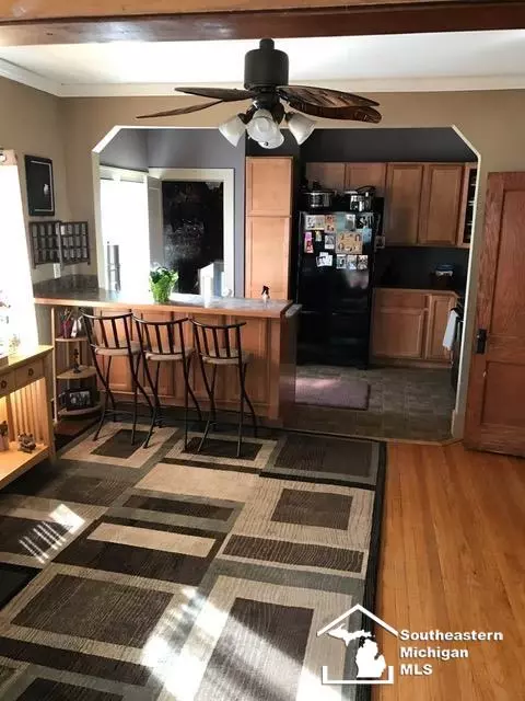27418 Brown, Flat Rock, MI 48134 photo 3