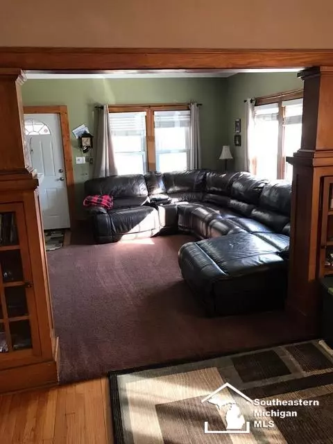 27418 Brown, Flat Rock, MI 48134 photo 2