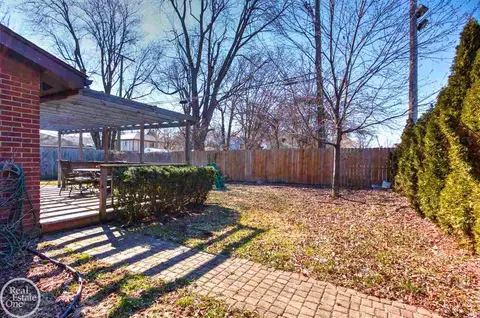 885 Grosse Pointe, Grosse Pointe, MI 48230 photo 12