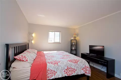 885 Grosse Pointe, Grosse Pointe, MI 48230 photo 29
