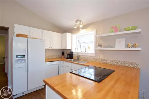 885 Grosse Pointe, Grosse Pointe, MI 48230 photo 21