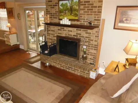 47057 Susan, Macomb, MI 48044 photo 22